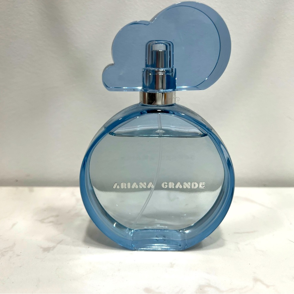 Arianna Grande Cloud Perfume